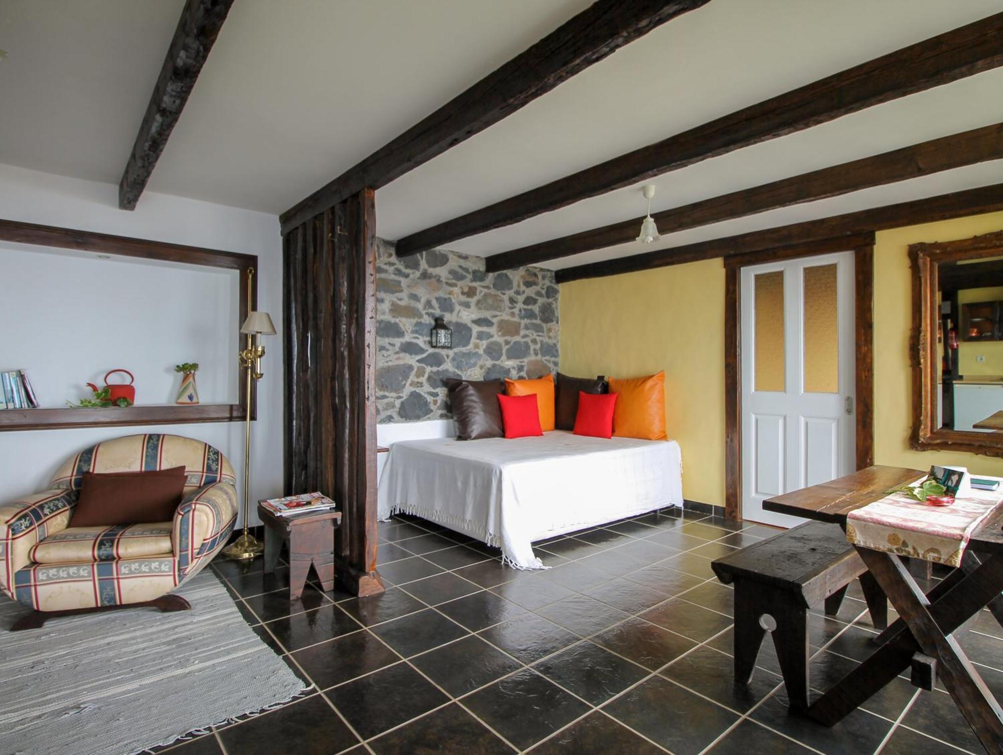 Calhau Grande Hotel Arco da Calheta  Bilik gambar