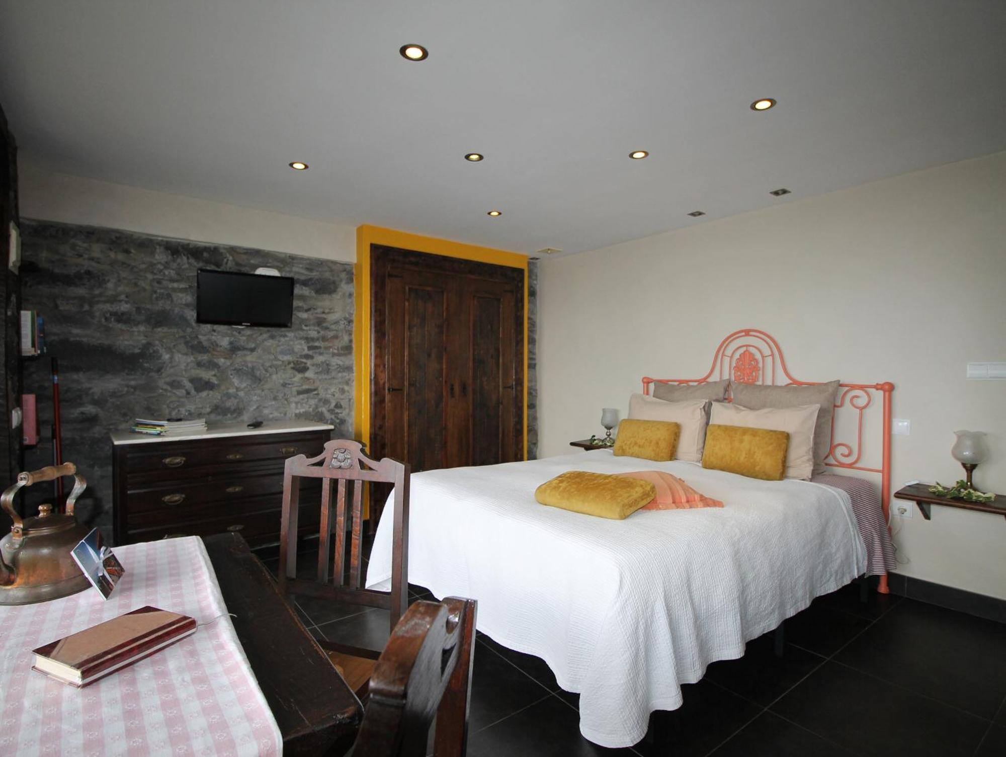 Calhau Grande Hotel Arco da Calheta  Bilik gambar