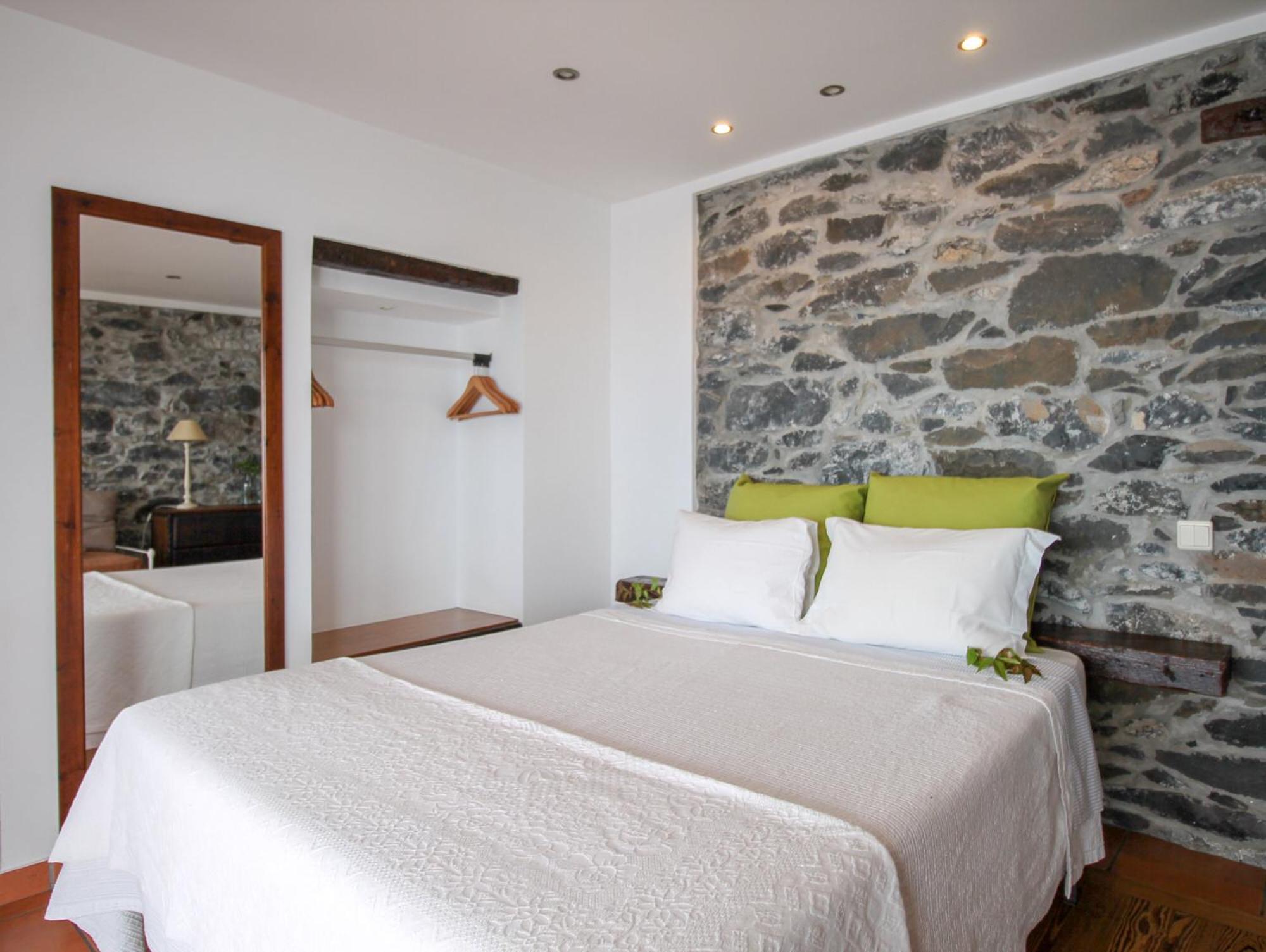 Calhau Grande Hotel Arco da Calheta  Bilik gambar
