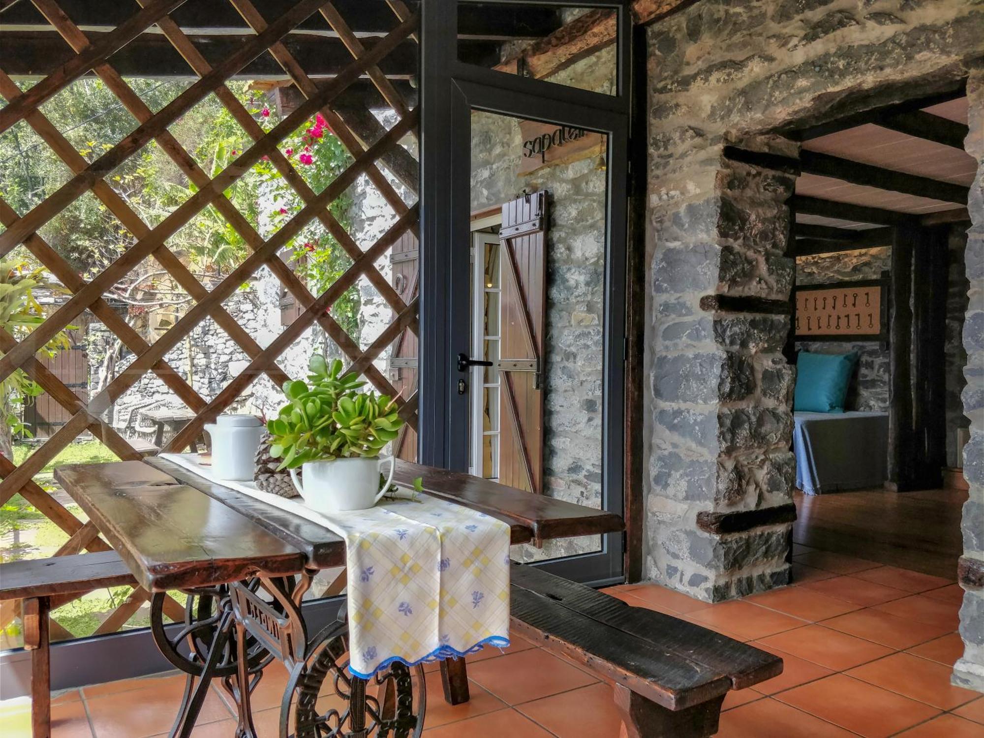 Calhau Grande Hotel Arco da Calheta  Bilik gambar